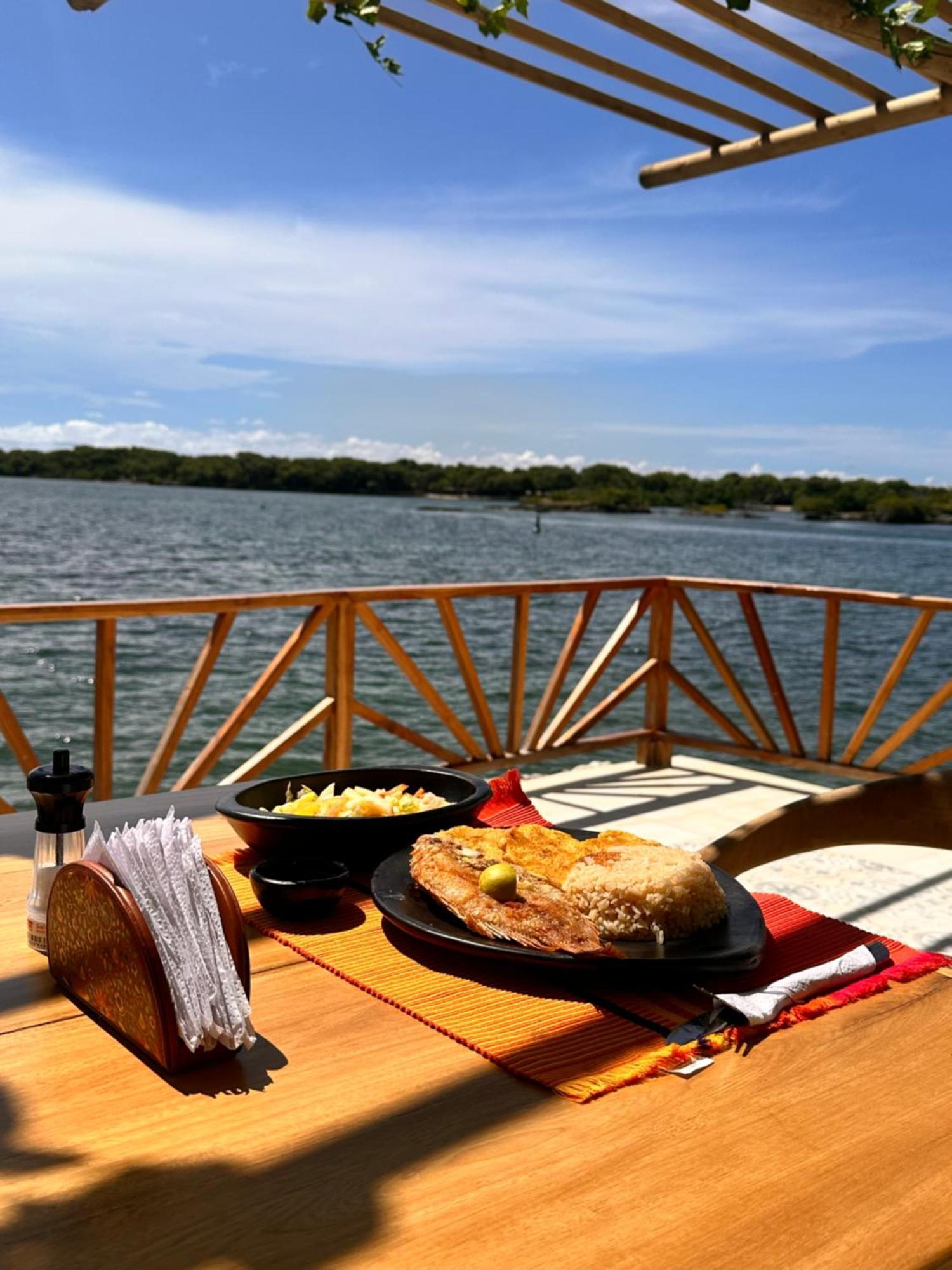 Orika Del Mar Hotel Isla Grande  Zewnętrze zdjęcie